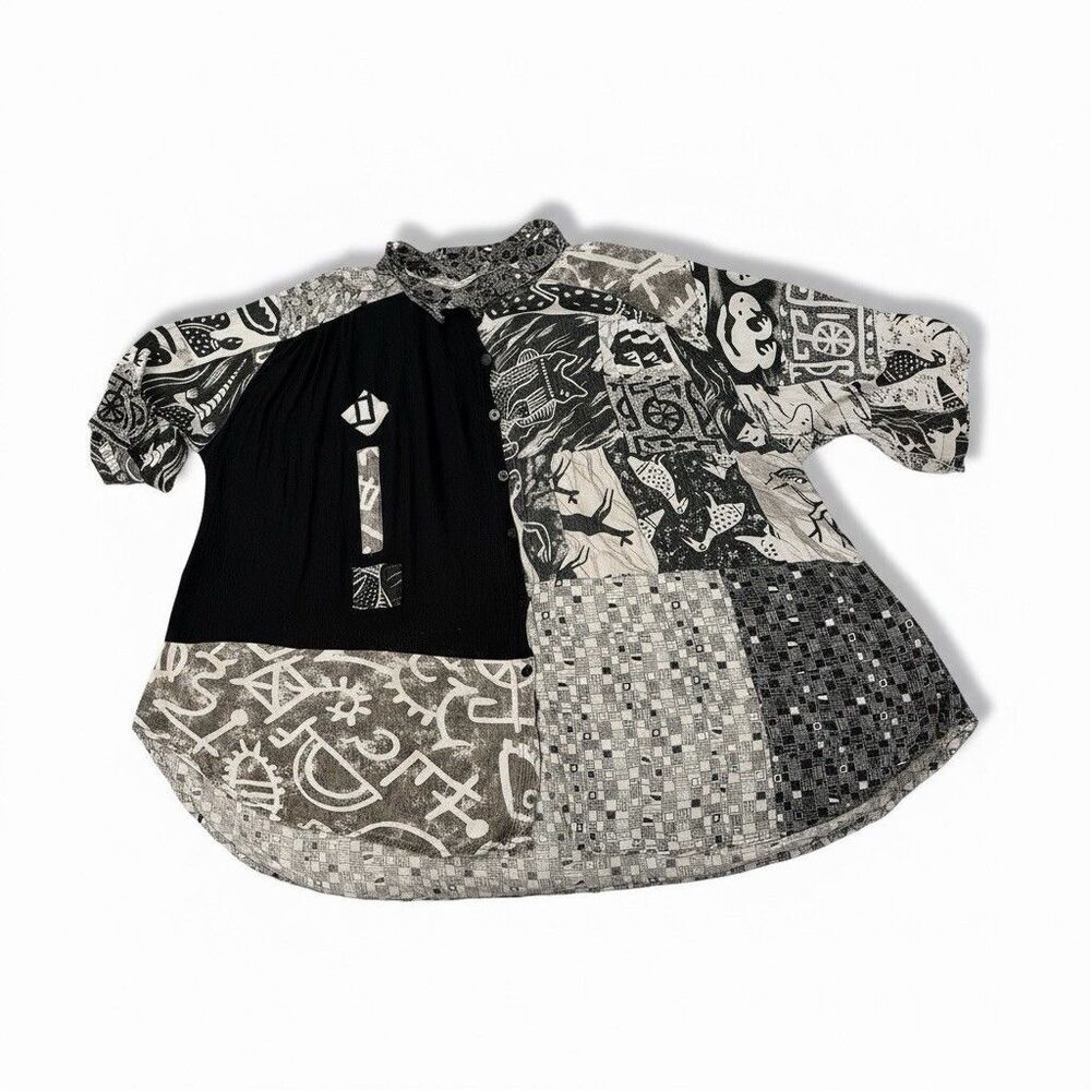 Black And White Tribal Button Up Women’s Top Shirt Size 5X